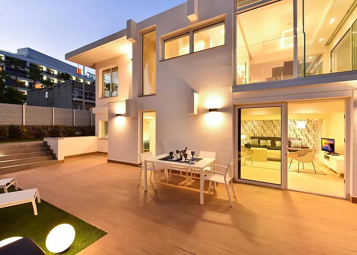 Blue Ocean By Villagrancanaria *